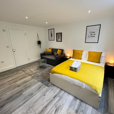 En-Suite Bedroom For Up To 4! Sofa Bed - Near Stratford London Exterior foto