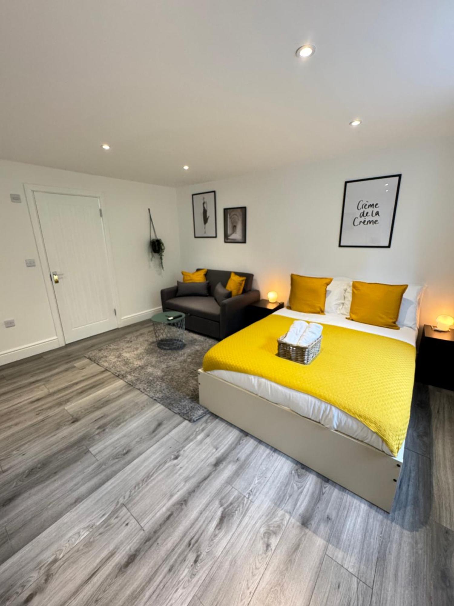 En-Suite Bedroom For Up To 4! Sofa Bed - Near Stratford London Exterior foto
