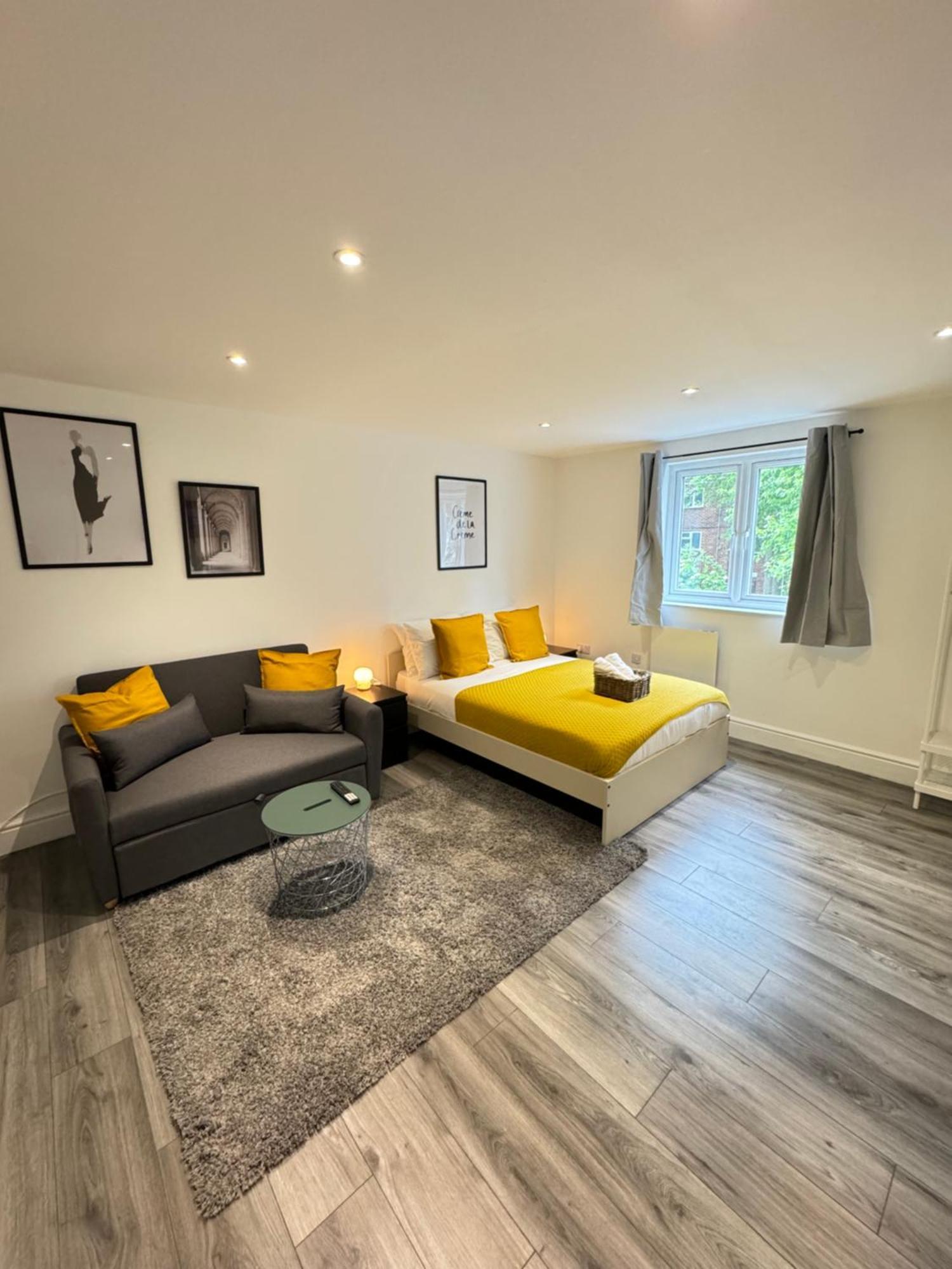 En-Suite Bedroom For Up To 4! Sofa Bed - Near Stratford London Exterior foto