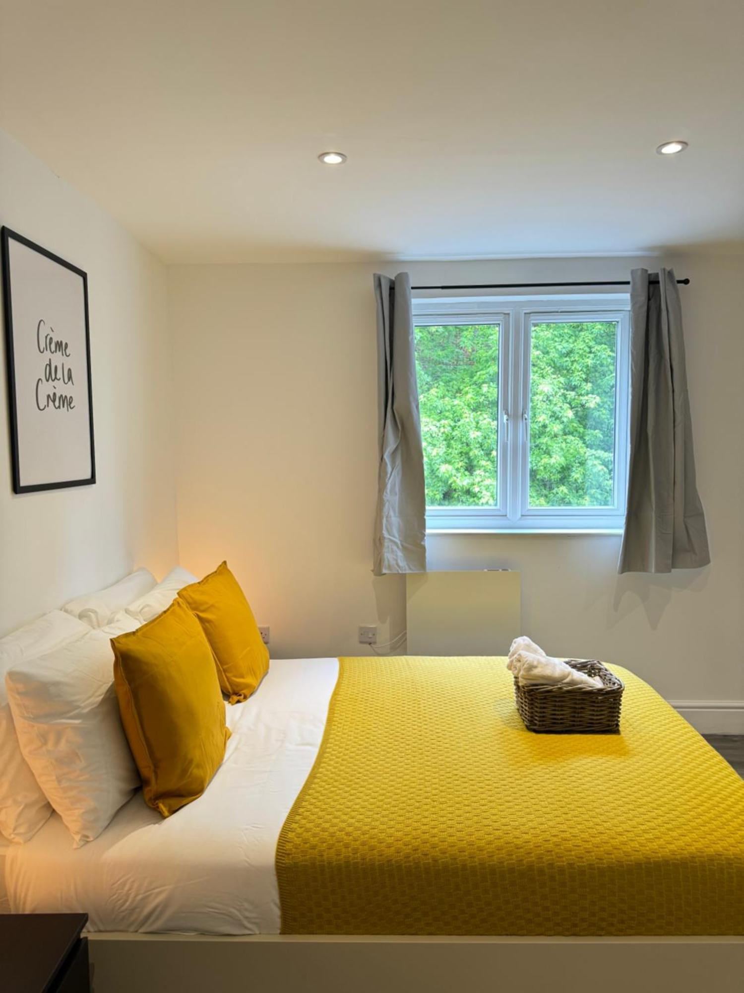 En-Suite Bedroom For Up To 4! Sofa Bed - Near Stratford London Exterior foto