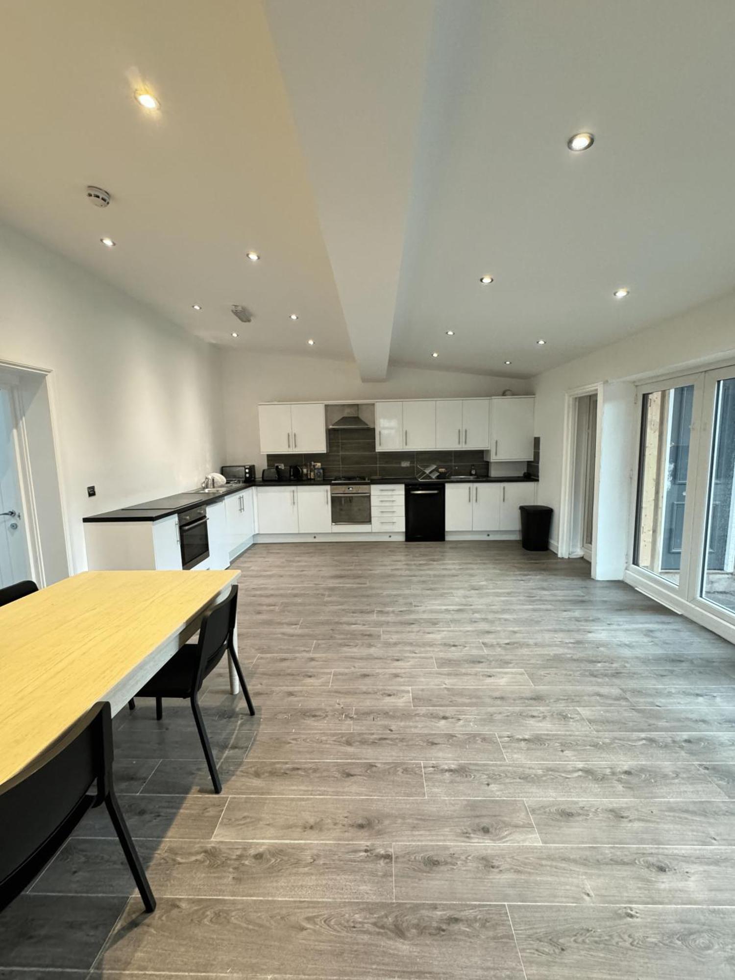 En-Suite Bedroom For Up To 4! Sofa Bed - Near Stratford London Exterior foto