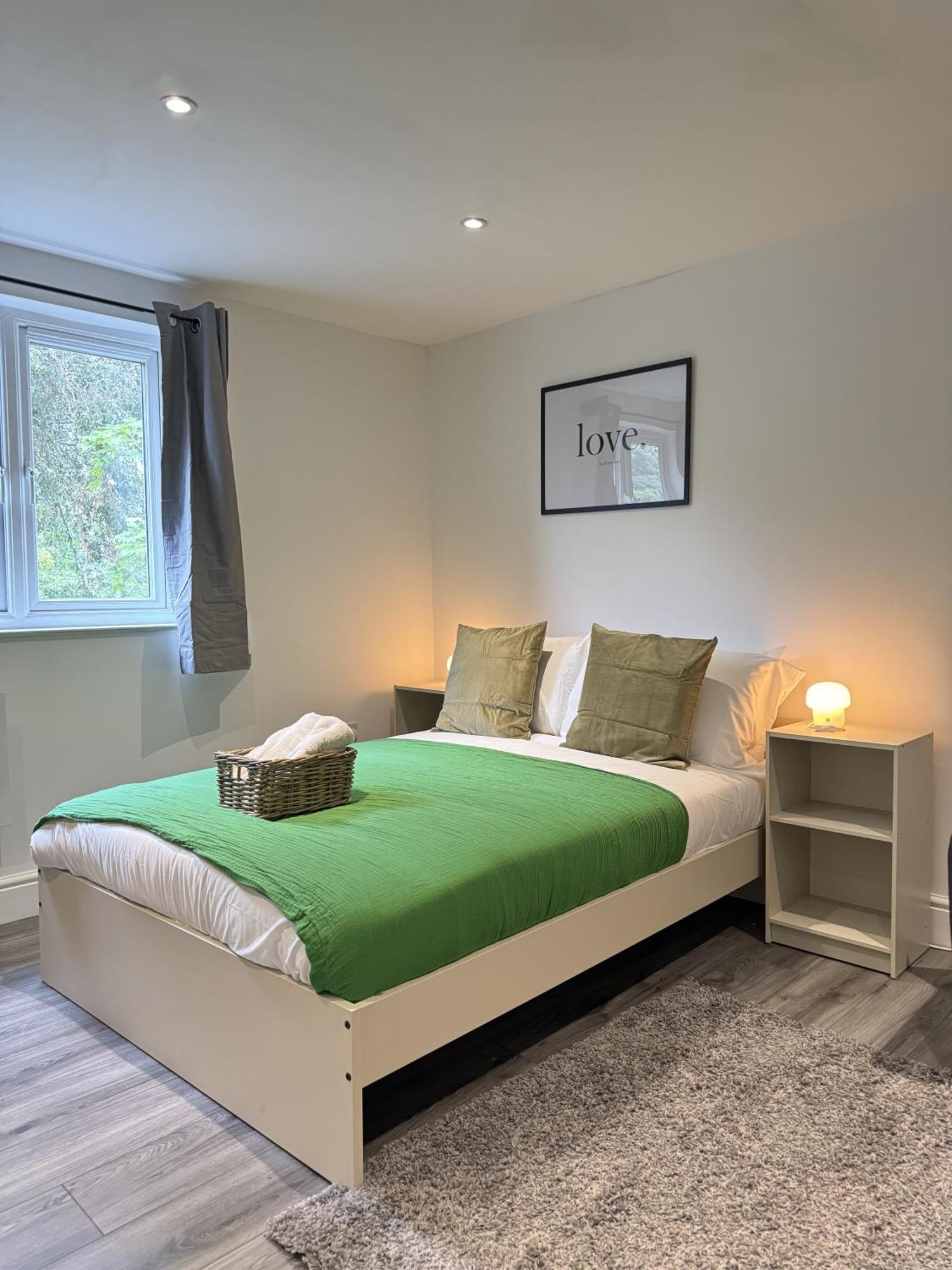 En-Suite Bedroom For Up To 4! Sofa Bed - Near Stratford London Exterior foto