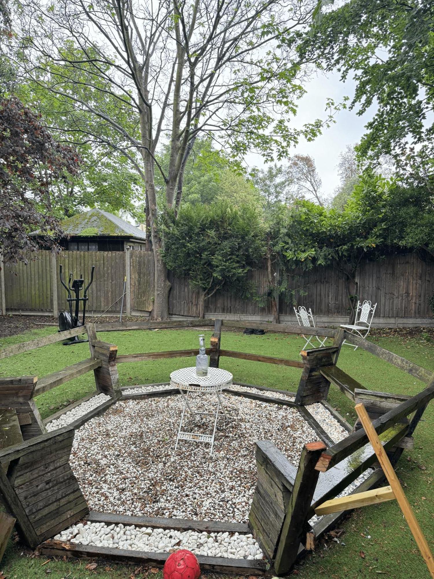 En-Suite Bedroom For Up To 4! Sofa Bed - Near Stratford London Exterior foto