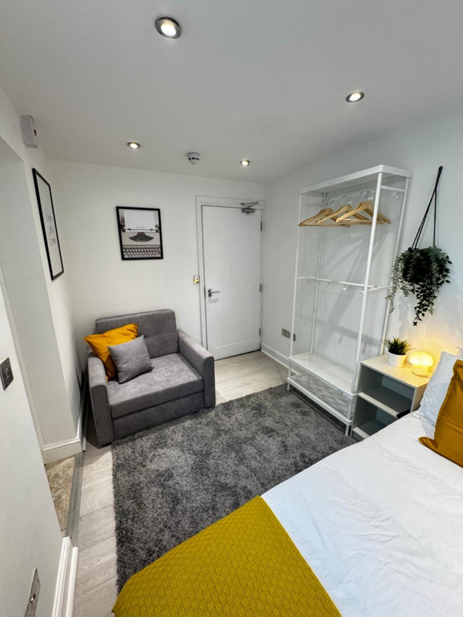 En-Suite Bedroom For Up To 4! Sofa Bed - Near Stratford London Exterior foto