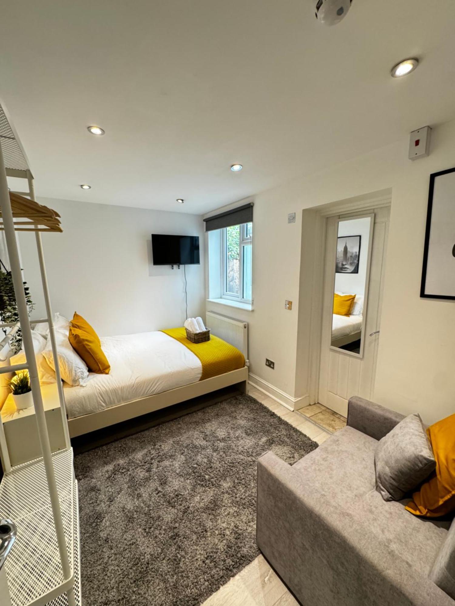 En-Suite Bedroom For Up To 4! Sofa Bed - Near Stratford London Exterior foto