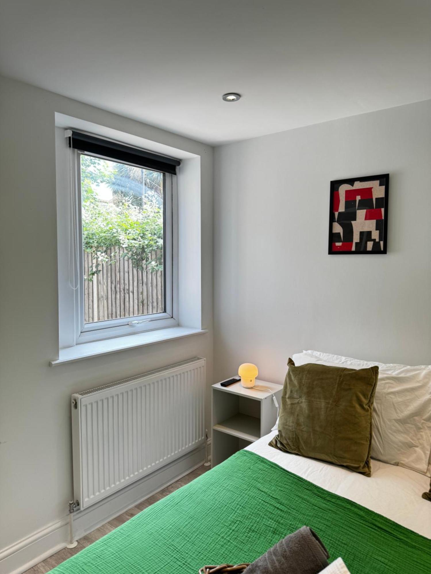 En-Suite Bedroom For Up To 4! Sofa Bed - Near Stratford London Exterior foto