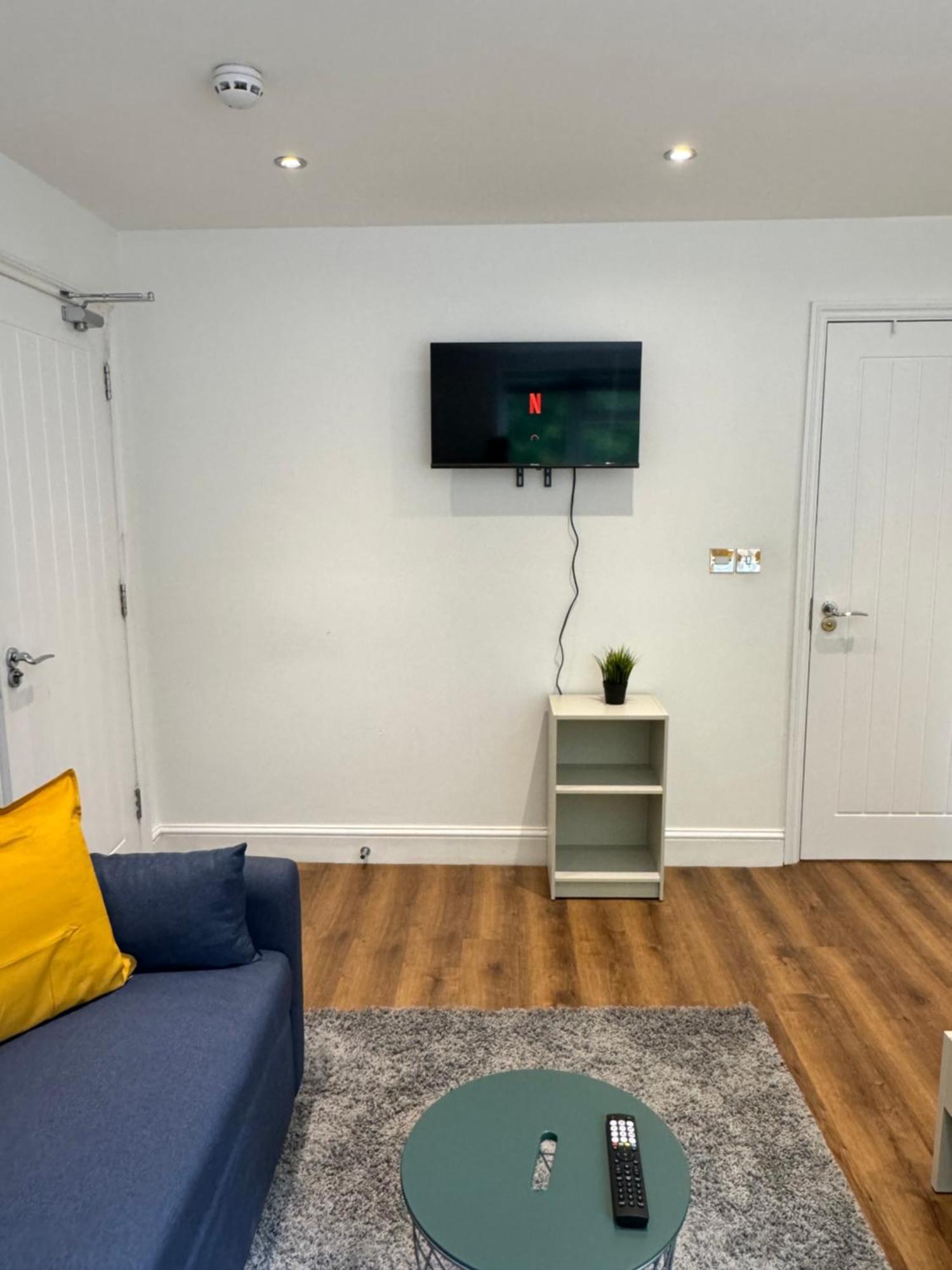 En-Suite Bedroom For Up To 4! Sofa Bed - Near Stratford London Exterior foto