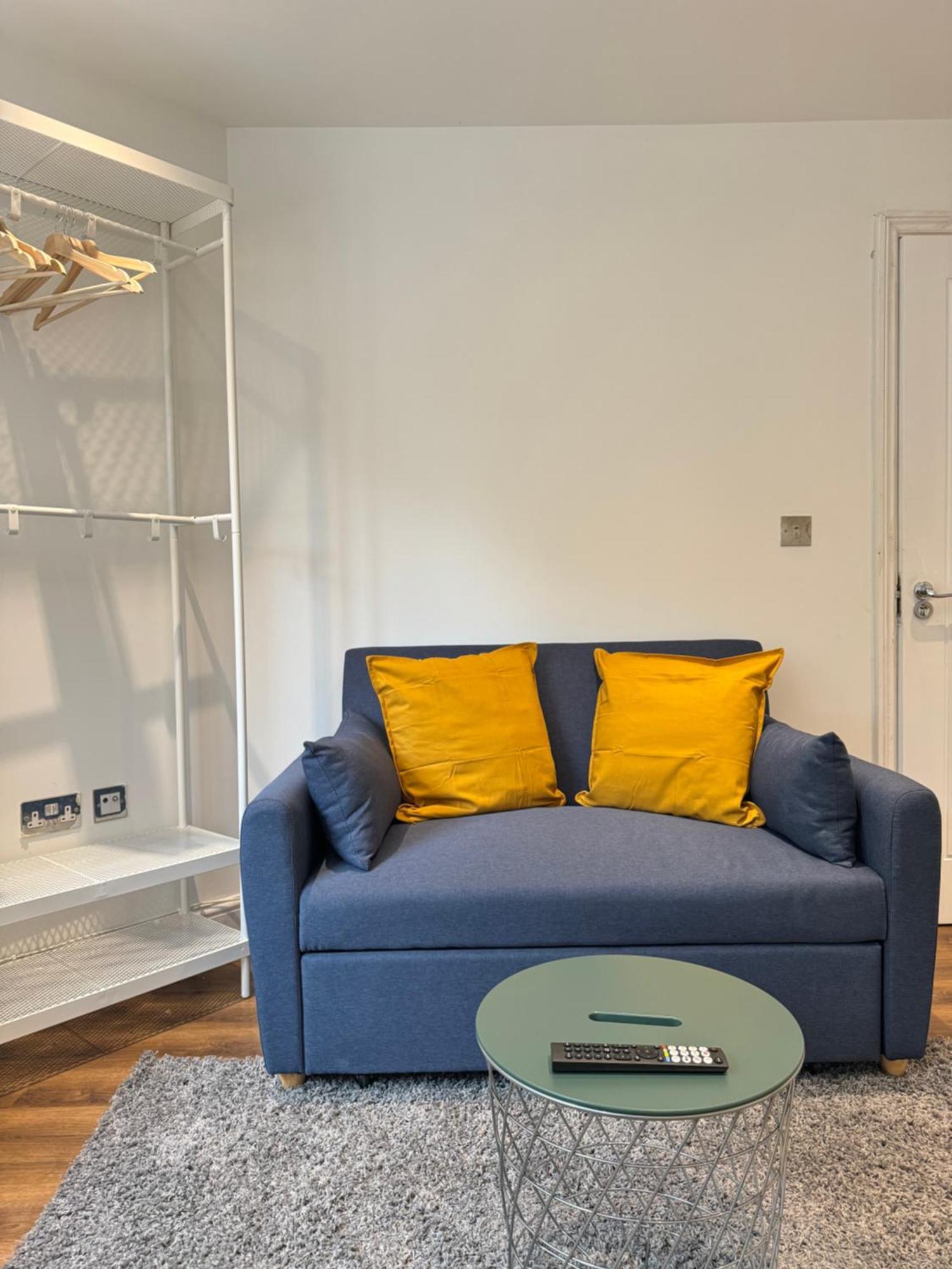 En-Suite Bedroom For Up To 4! Sofa Bed - Near Stratford London Exterior foto