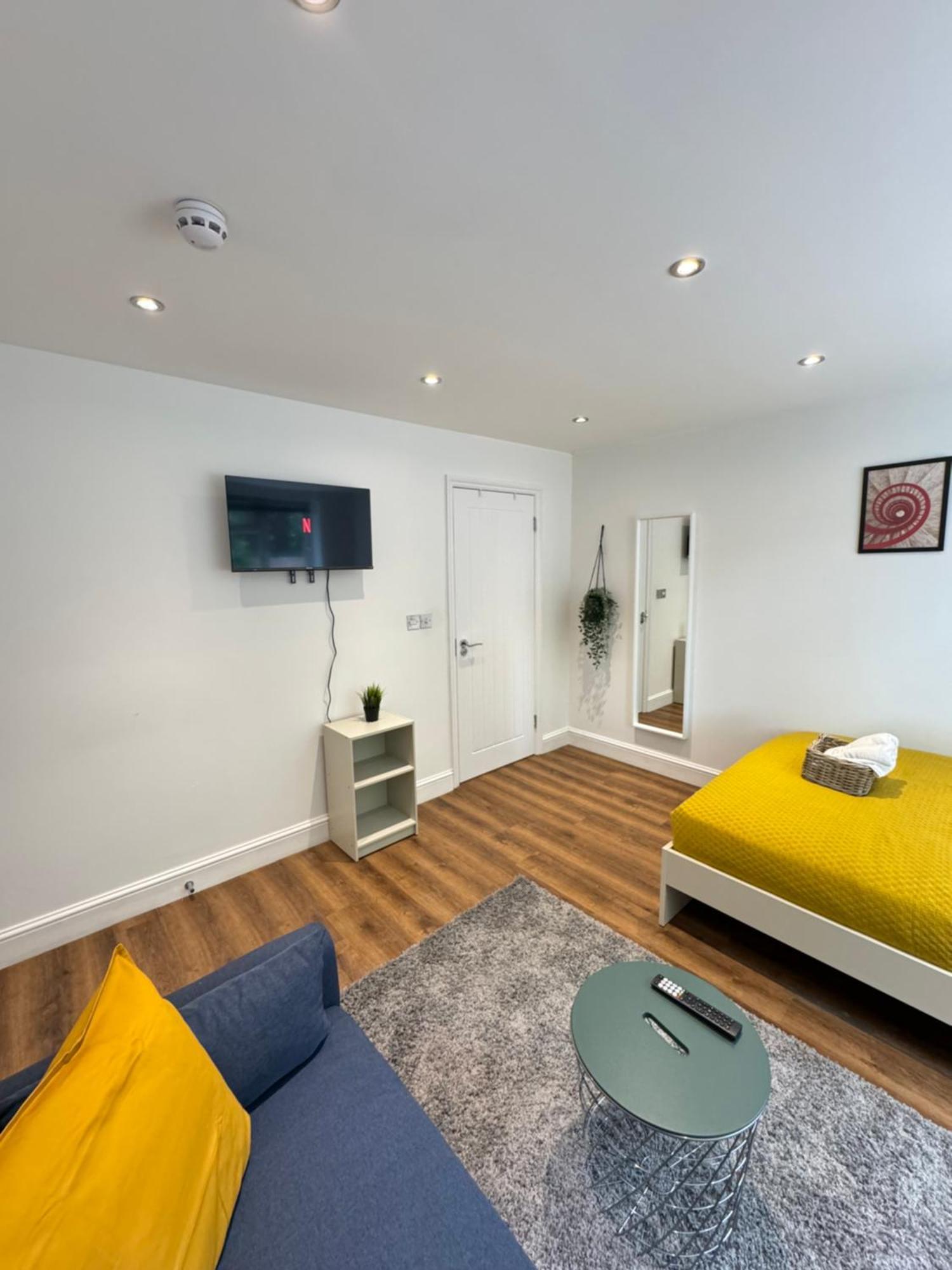 En-Suite Bedroom For Up To 4! Sofa Bed - Near Stratford London Exterior foto